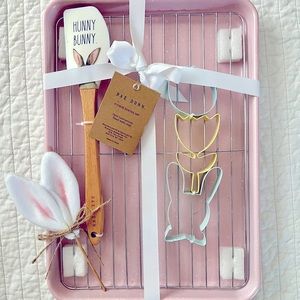 RAE DUNN Easter baking set- 6 pieces
